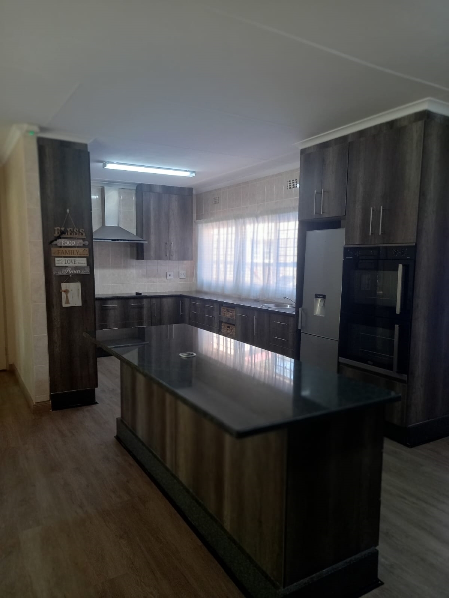 4 Bedroom Property for Sale in Protea Park North West